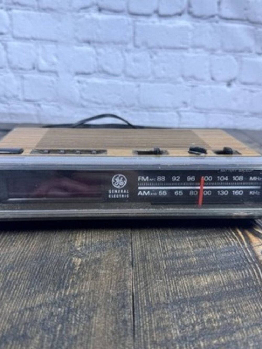 VTG General Electric AM-FM Digital Clock Radio Model 7-4624A Works - Wood Look